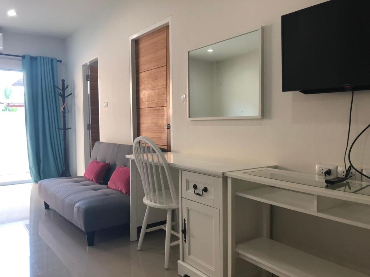 Khao Oat Airport Hotel Nai Yang Beach Buitenkant foto
