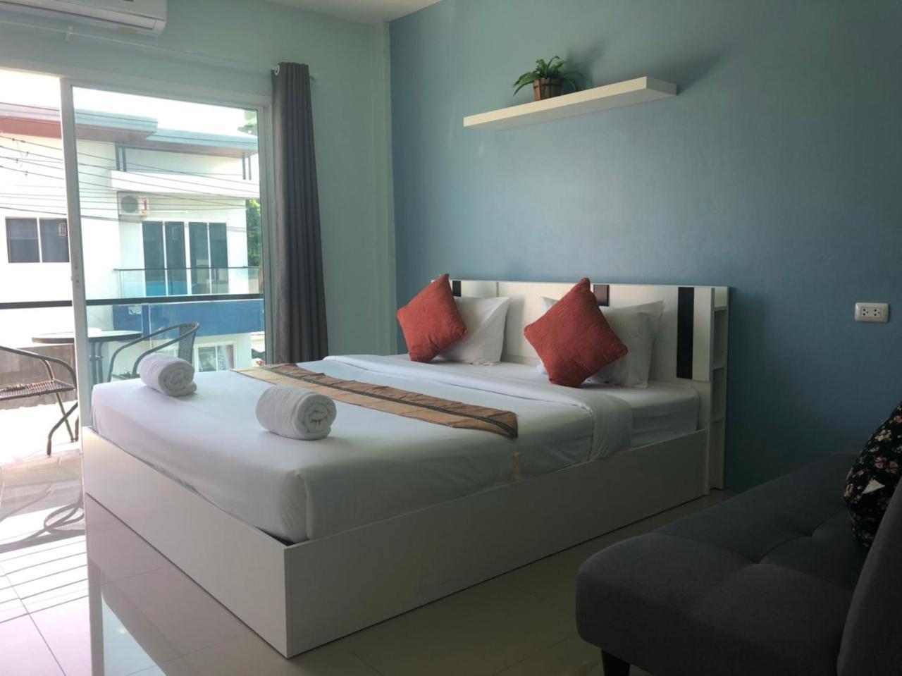 Khao Oat Airport Hotel Nai Yang Beach Buitenkant foto