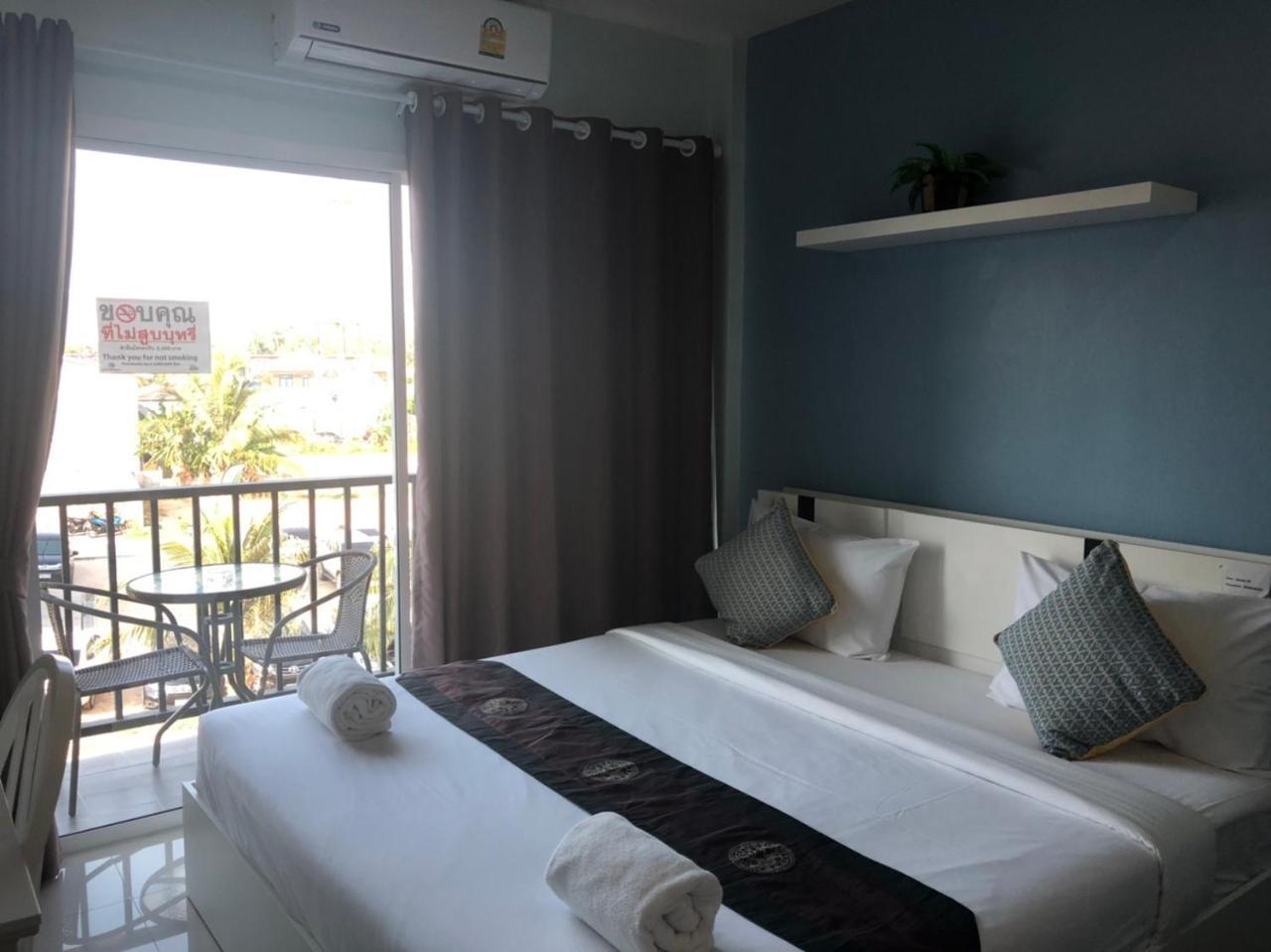 Khao Oat Airport Hotel Nai Yang Beach Buitenkant foto