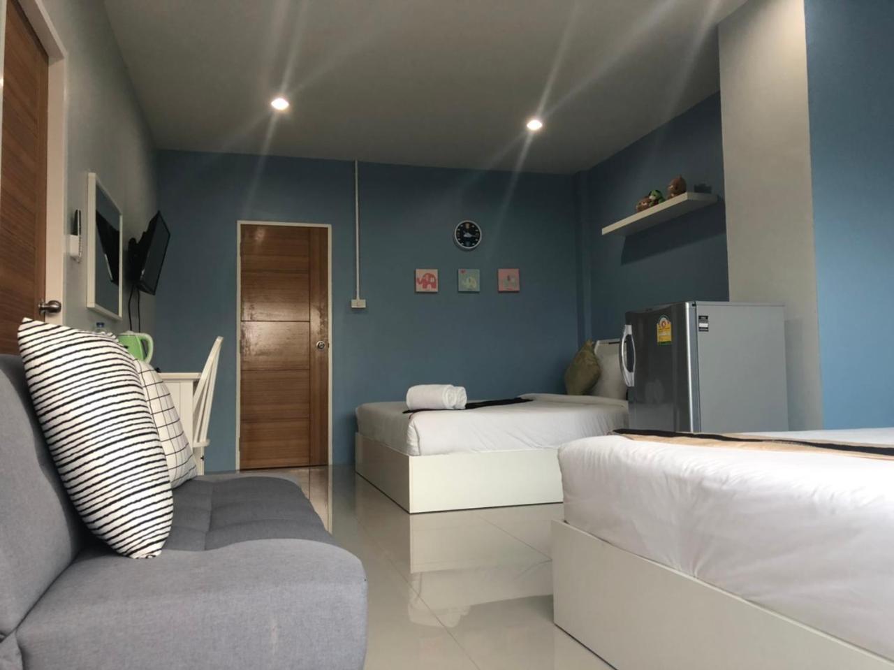 Khao Oat Airport Hotel Nai Yang Beach Buitenkant foto