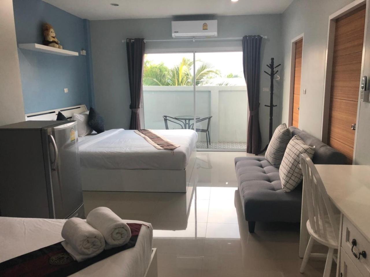 Khao Oat Airport Hotel Nai Yang Beach Buitenkant foto