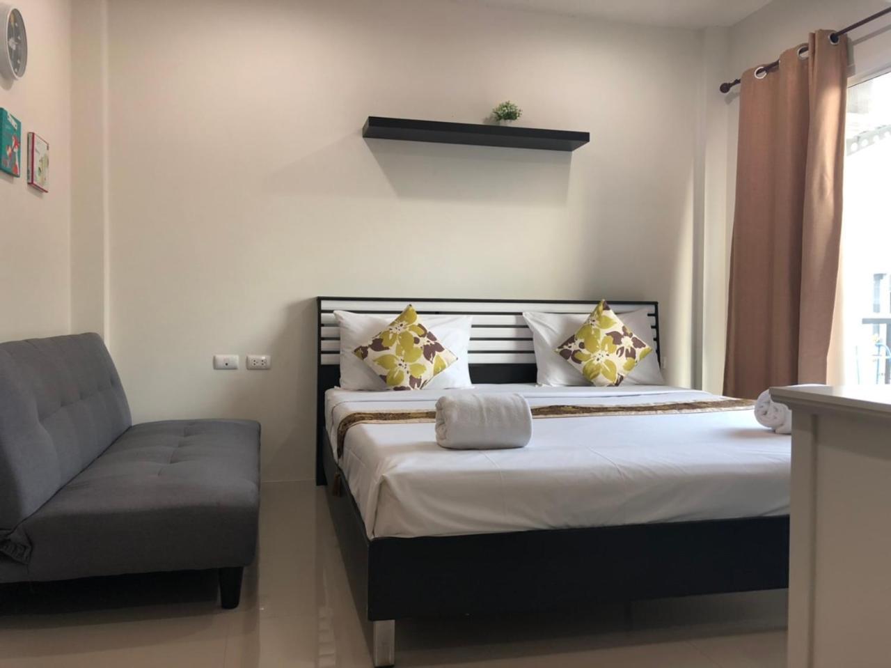 Khao Oat Airport Hotel Nai Yang Beach Buitenkant foto
