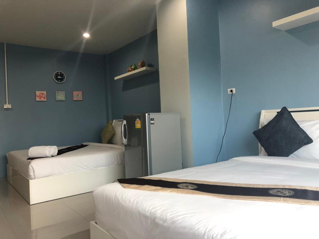 Khao Oat Airport Hotel Nai Yang Beach Buitenkant foto