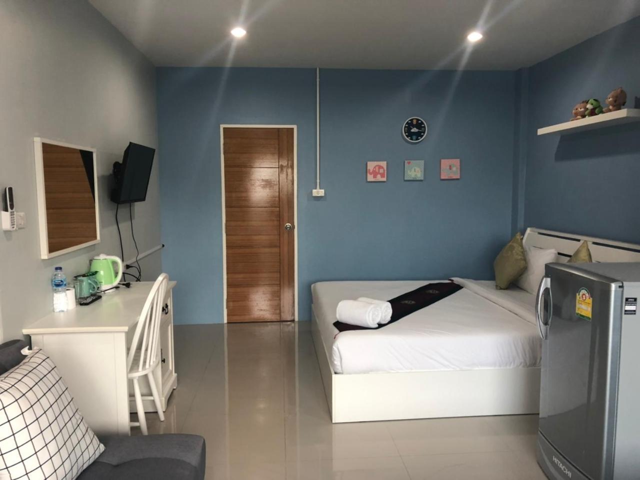 Khao Oat Airport Hotel Nai Yang Beach Buitenkant foto