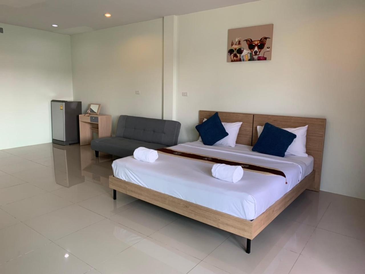 Khao Oat Airport Hotel Nai Yang Beach Buitenkant foto